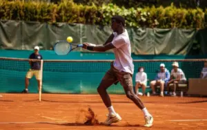 cau-tao-mat-san-tennis